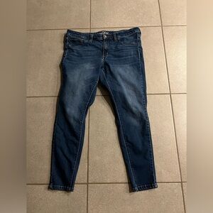 Women’s universal thread mid rise jegging